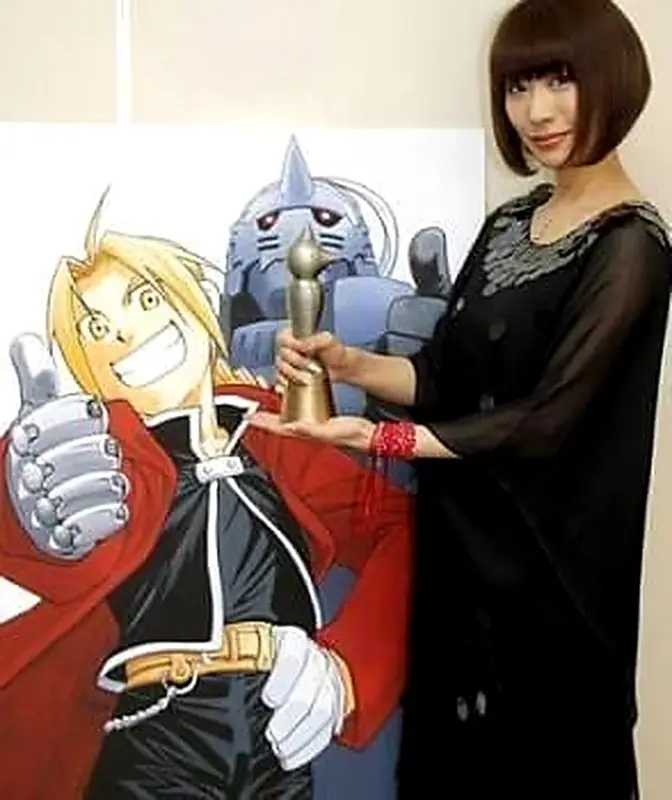Hiromu Arakawa — manga artist, creator of Fullmetal Alchemist